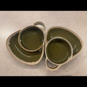 Cute chip and dip serving bowls!